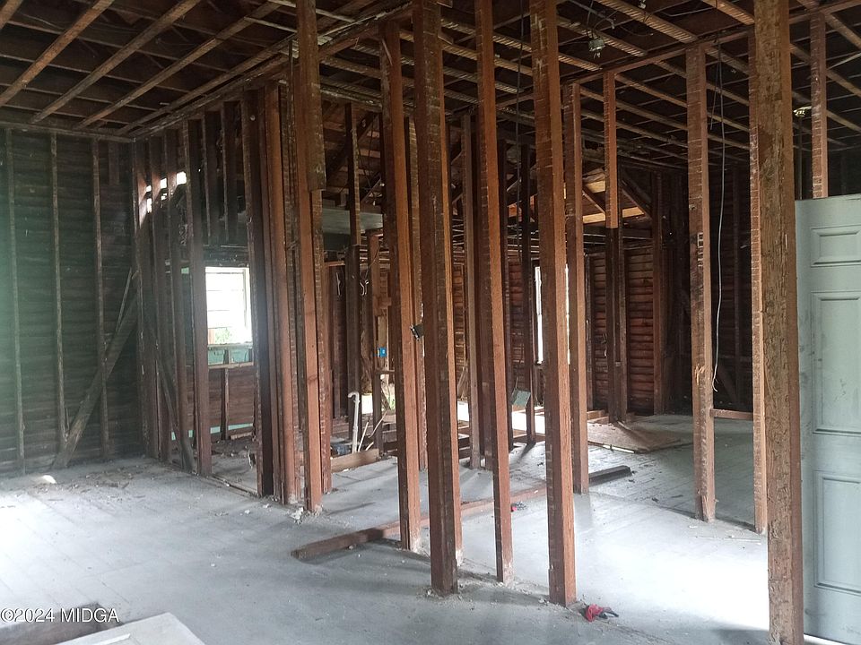 2nd image of 521 Church St
