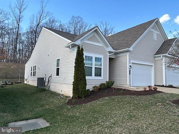 3rd image of 143 Long Point Dr