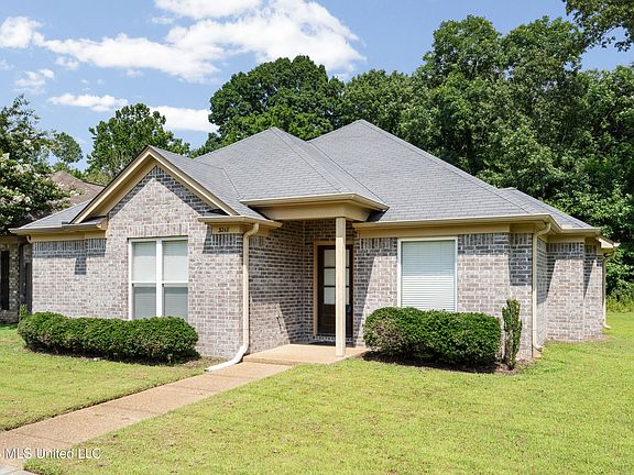 3rd image of 3248 Magnolia Dr