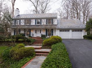10401 Windsor View Dr, Potomac, MD 20854