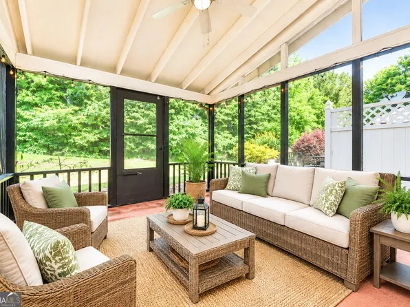 3190 Cape Cir, Alpharetta, GA 30009