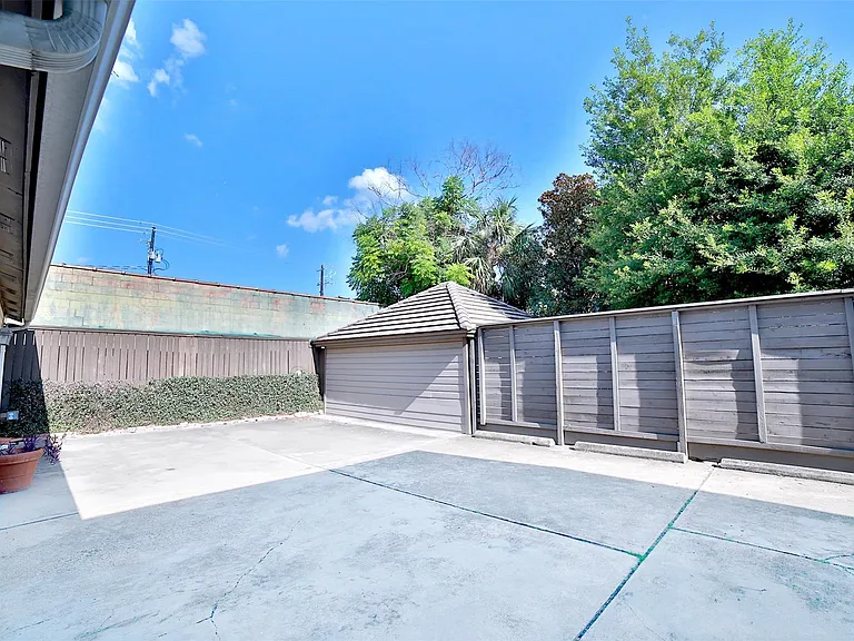 2625 Peckham St — Photo 27