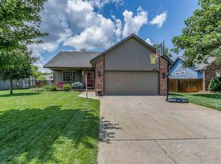 931 N Old Trail Rd, Valley Center, KS 67147