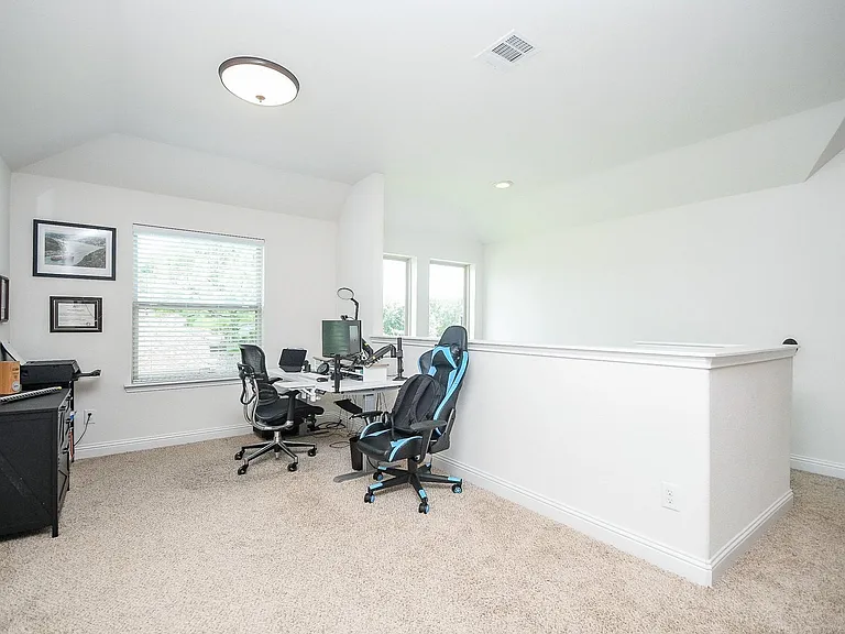 28426 Rolling Ridge Dr — Photo 32