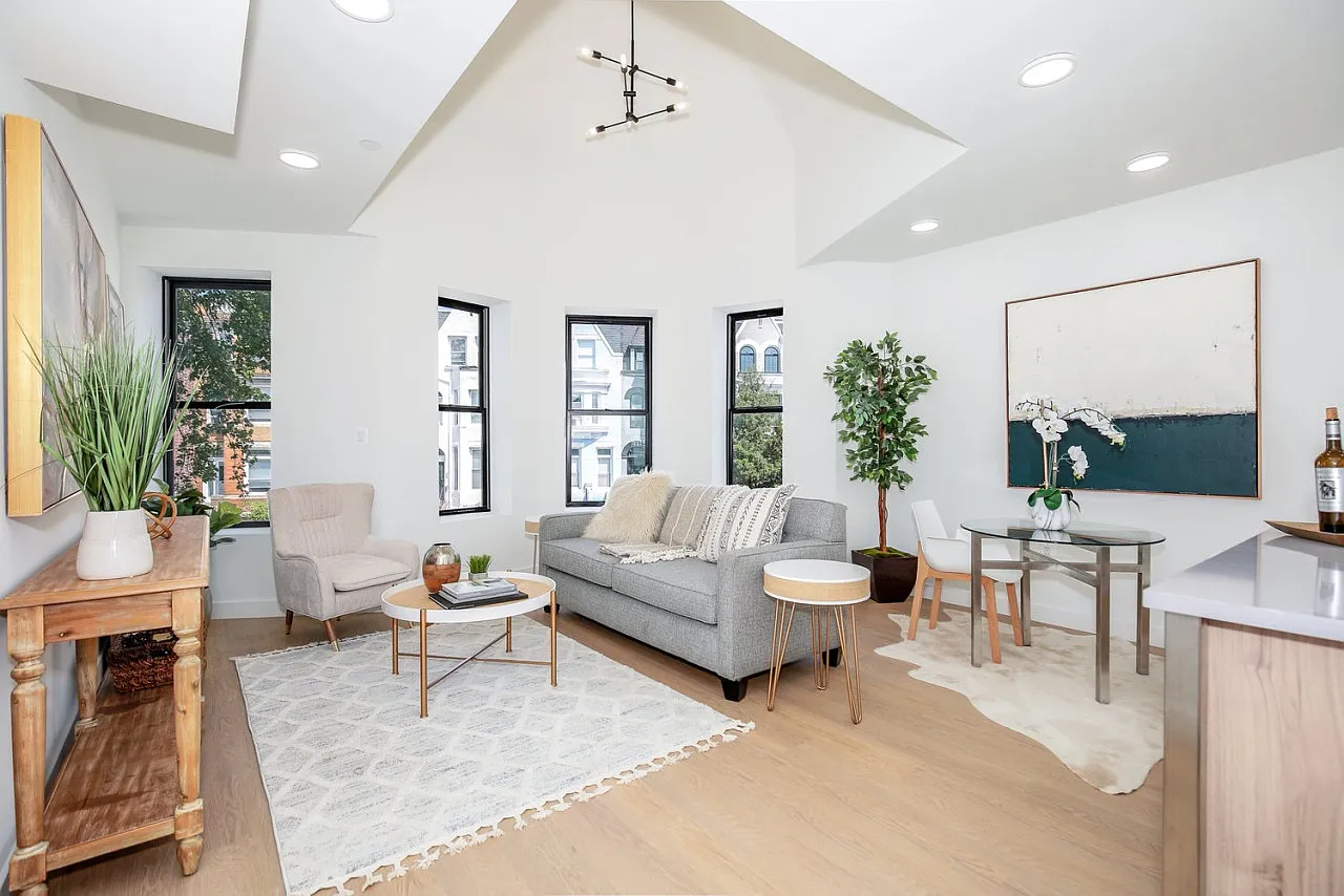 1 bed, $2,400 — Photo 1