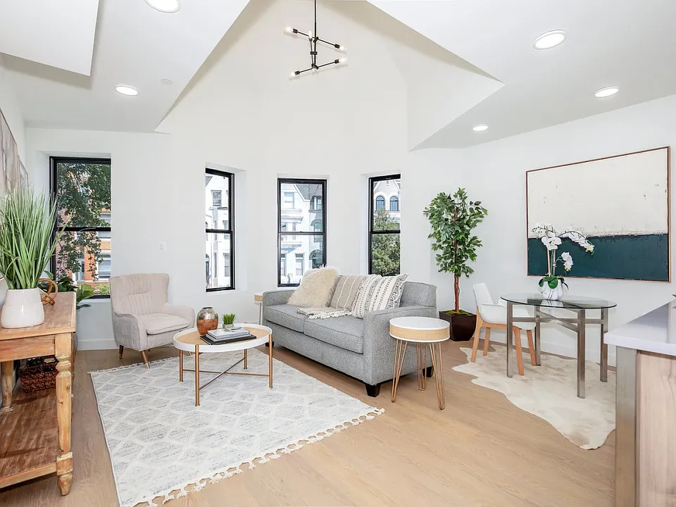 304 Florida Ave NW #8