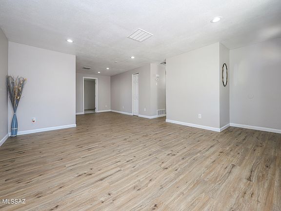 5th image of 2530 W Vereda De Los Arboles
