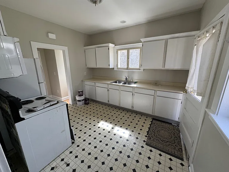 785 N Marion St #2 — Photo 3