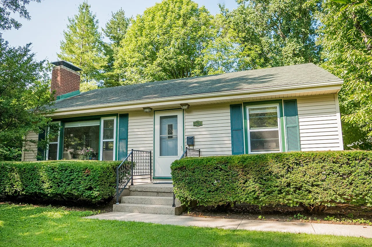 2019 Boudreau Dr photo 1