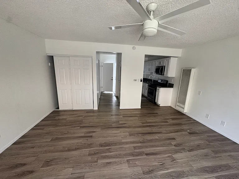546 Cherry Ave #10 — Photo 10