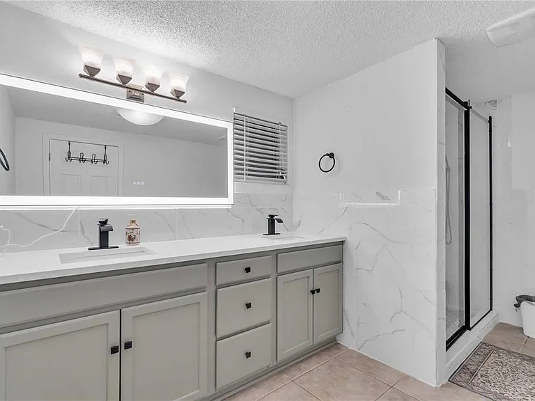 7420 Cass Cir — Photo 24