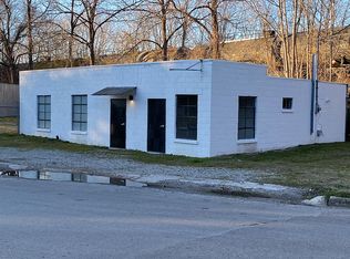 400 W 11th St, Columbia, TN 38401