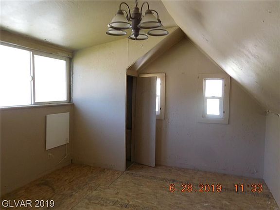 5th image of 296 Ogden Ave