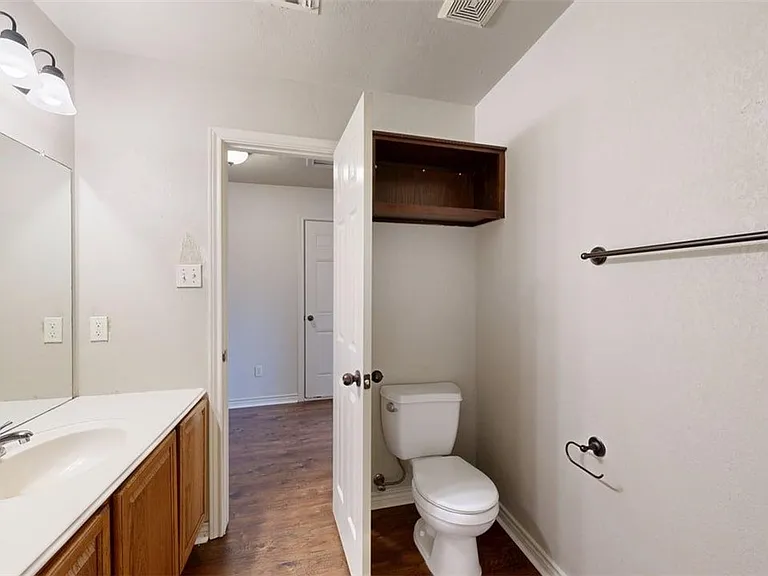 1915 Pine Tree Dr #B — Photo 20