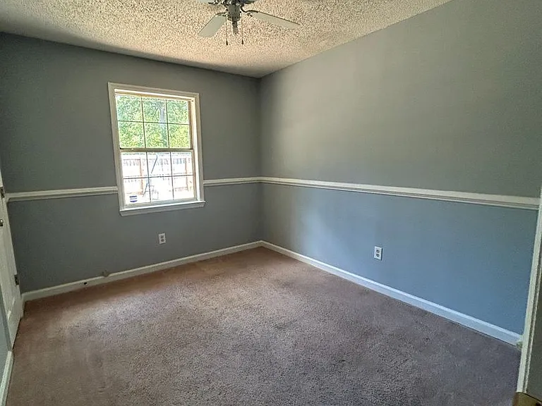 1012 Farr Ct — Photo 21
