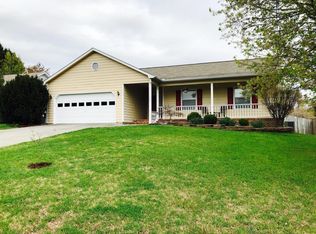 1520 Foolish Pleasure Ln, Knoxville, TN 37931