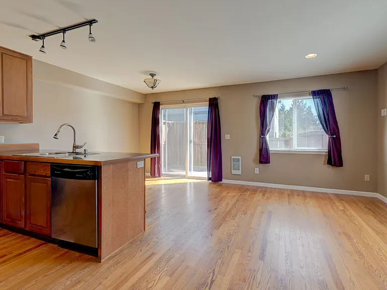 563 Kettle St #C4 — Photo 4