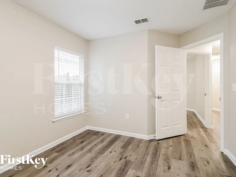 552 N Bridgestone Ave — Photo 12