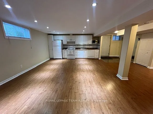 685 Everlasting Cres #B — Photo 19