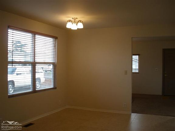3rd image of 963 101st St E