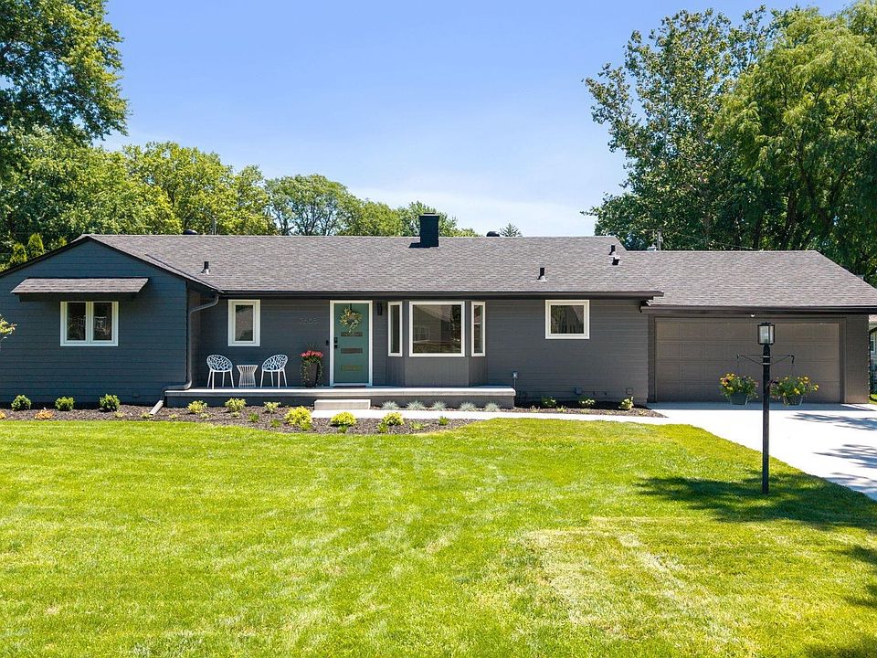 1st image of 2605 S 87th Ave