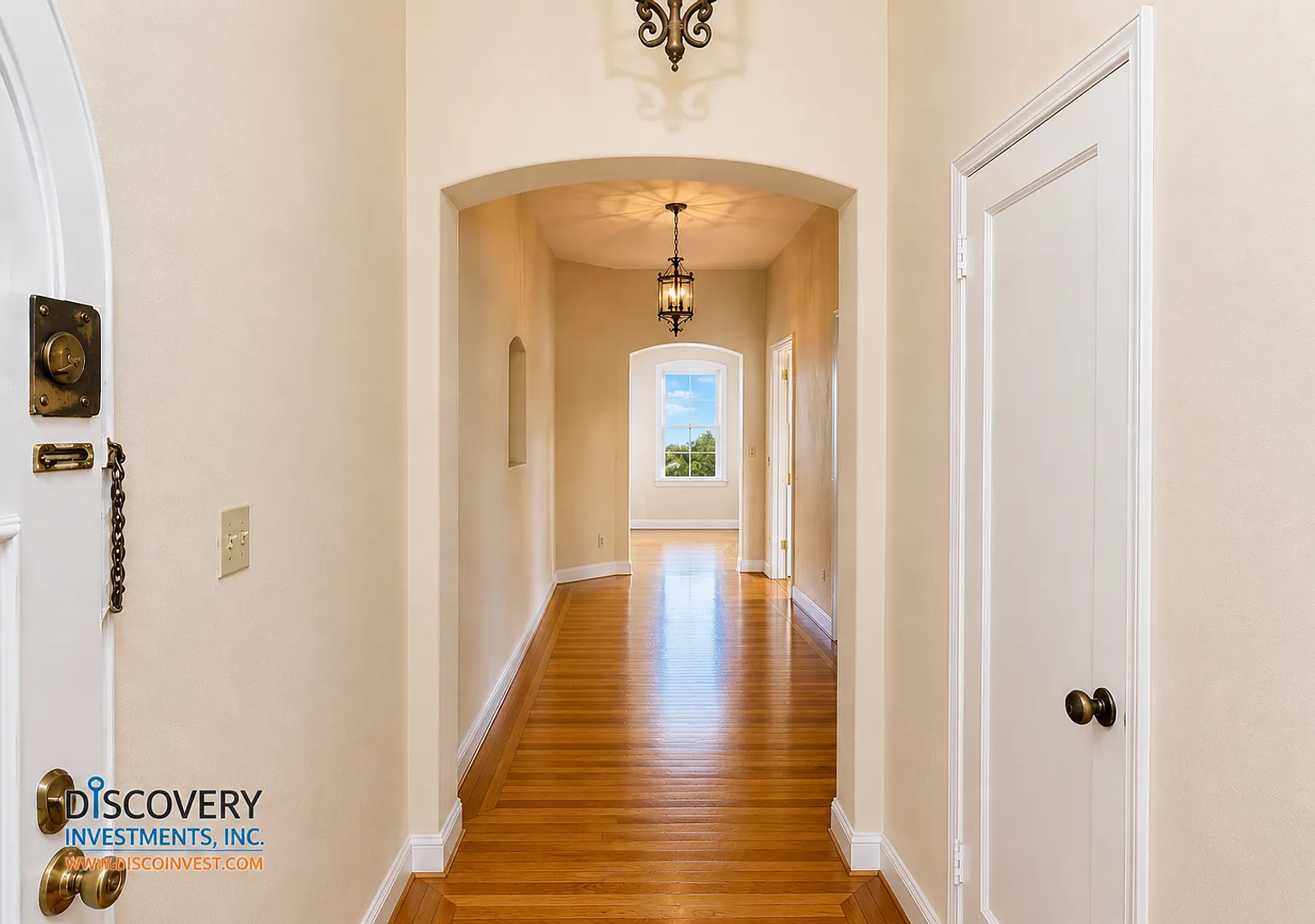 Ivy Dr. 2551 — Photo 3