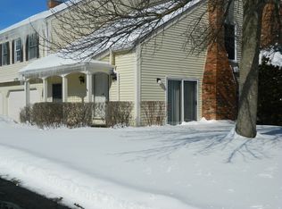 2S770 Timber Dr, Warrenville, IL 60555