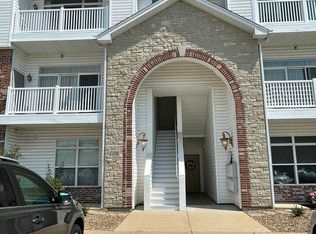 5100 Tesson Gardens Ct APT 2B, Saint Louis, MO 63128