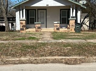 609 W 8th Ave, Bristow, OK 74010