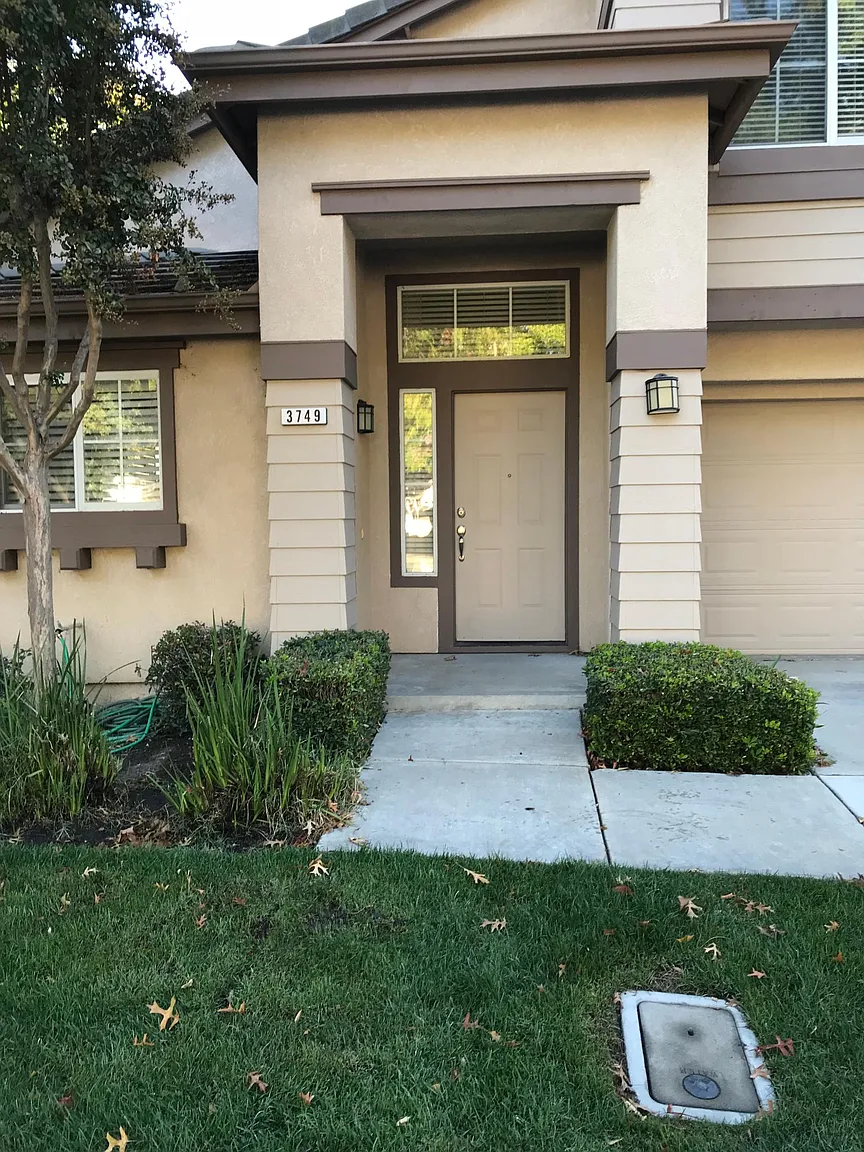 3749 Whispering Creek Cir photo 1