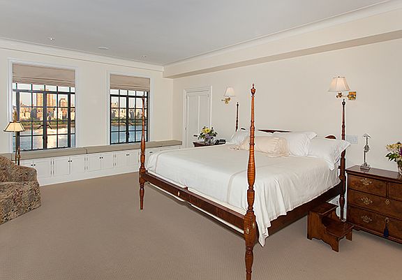 5th image of 300 Central Park W APT 17G