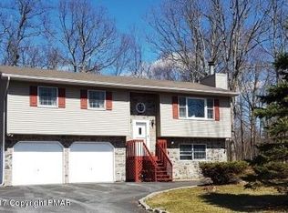 1242 Sierra Trails Dr, East Stroudsburg, PA 18302