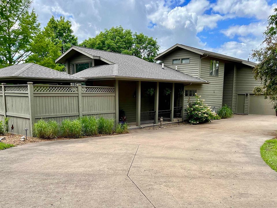1st image of 14 Elmo Dr