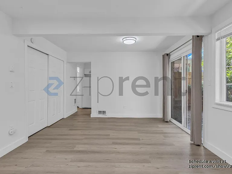 12211 SE 59th St #61 — Photo 7