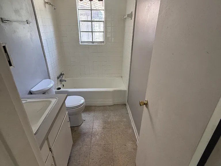 2220 Ticknor Dr — Photo 28