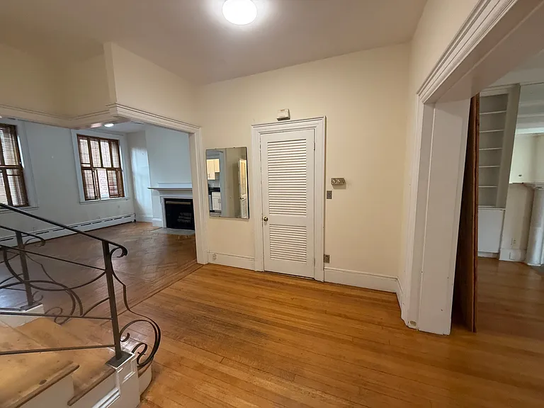 1716 Beacon St #2B — Photo 7
