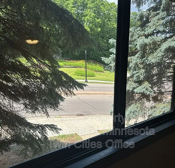 221 Grand Ave W #204 — Photo 6