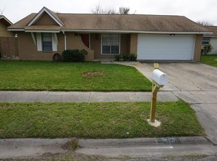 7417 Whisper Wind Dr, Corpus Christi, TX 78412