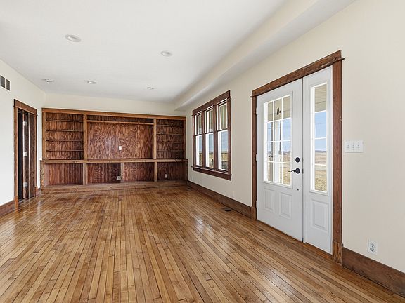 4th image of 23419 Gehl Ln