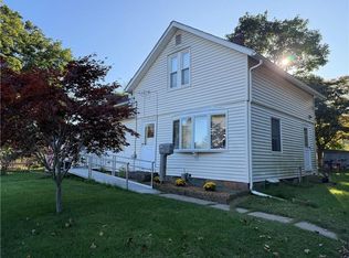 8 Pike St, South Kingstown, RI 02879