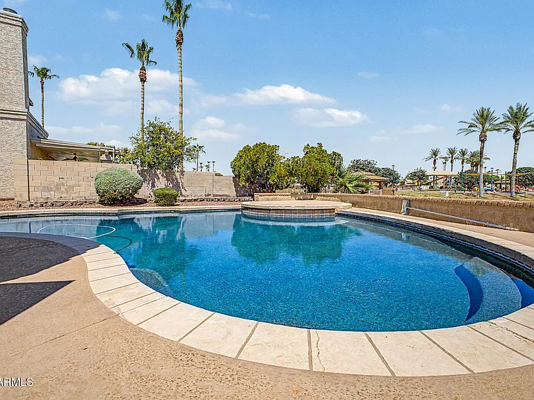 3441 E Wildwood Dr — Photo 40