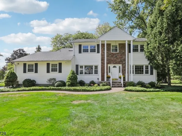 17 Winding Way, Randolph Twp., NJ 07869