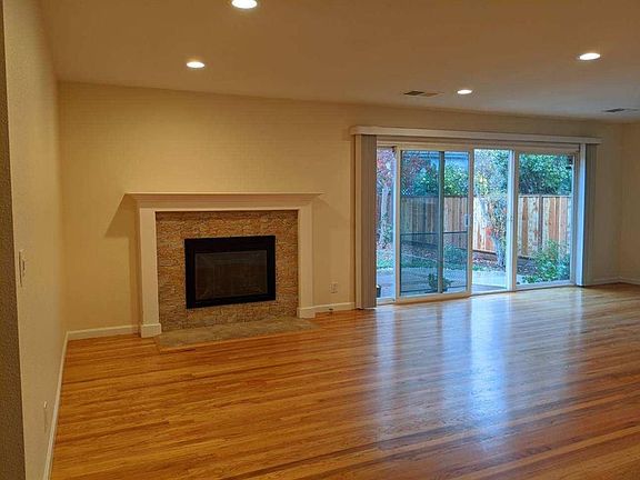 3rd image of 2909 Toyon Dr