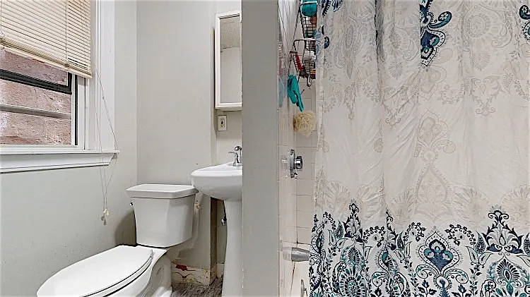 200 Harvard St #4 — Photo 5
