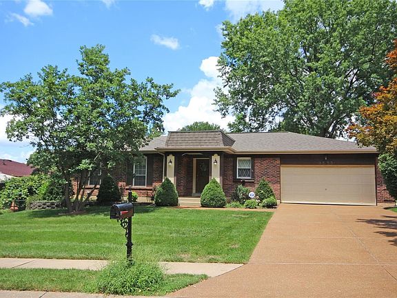 Well maintained exterior and attached 2 car garage.