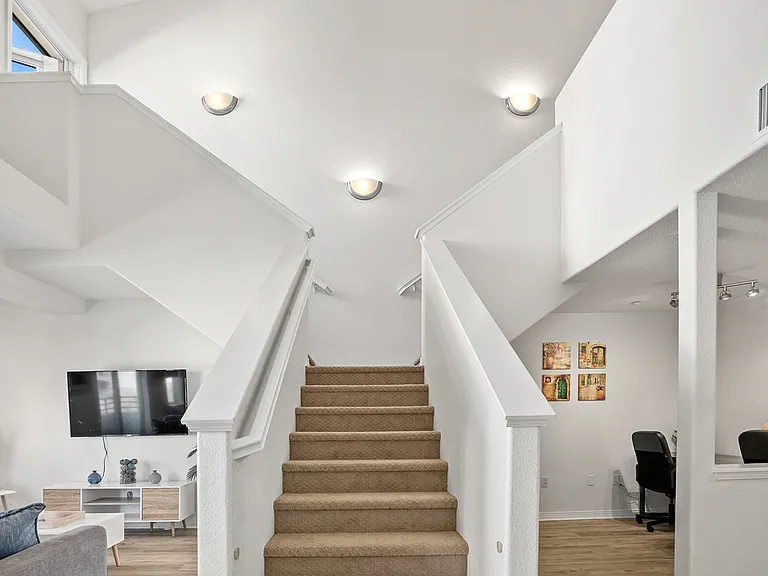 1501 India St #607 — Photo 15