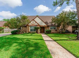 16110 Lakeview Dr, Jersey Village, TX 77040