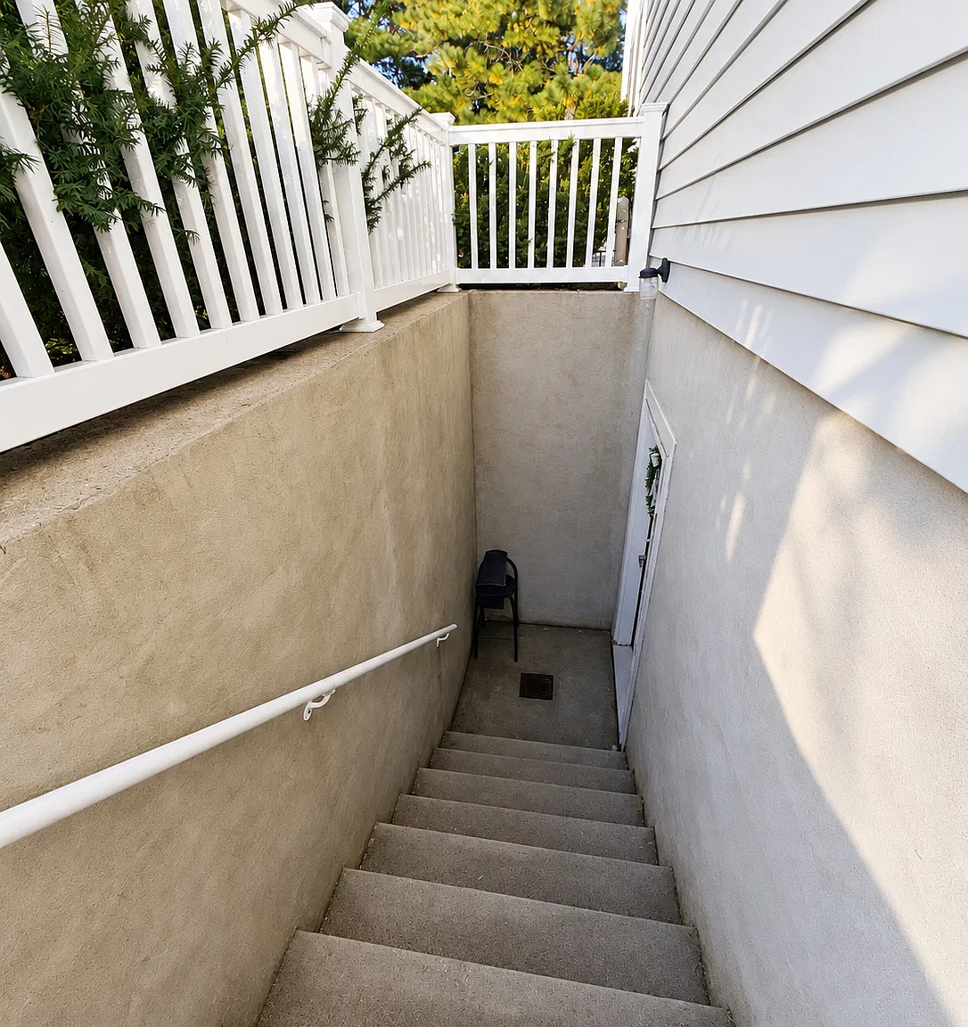 Monterrey Dr, Saint James — Photo 4