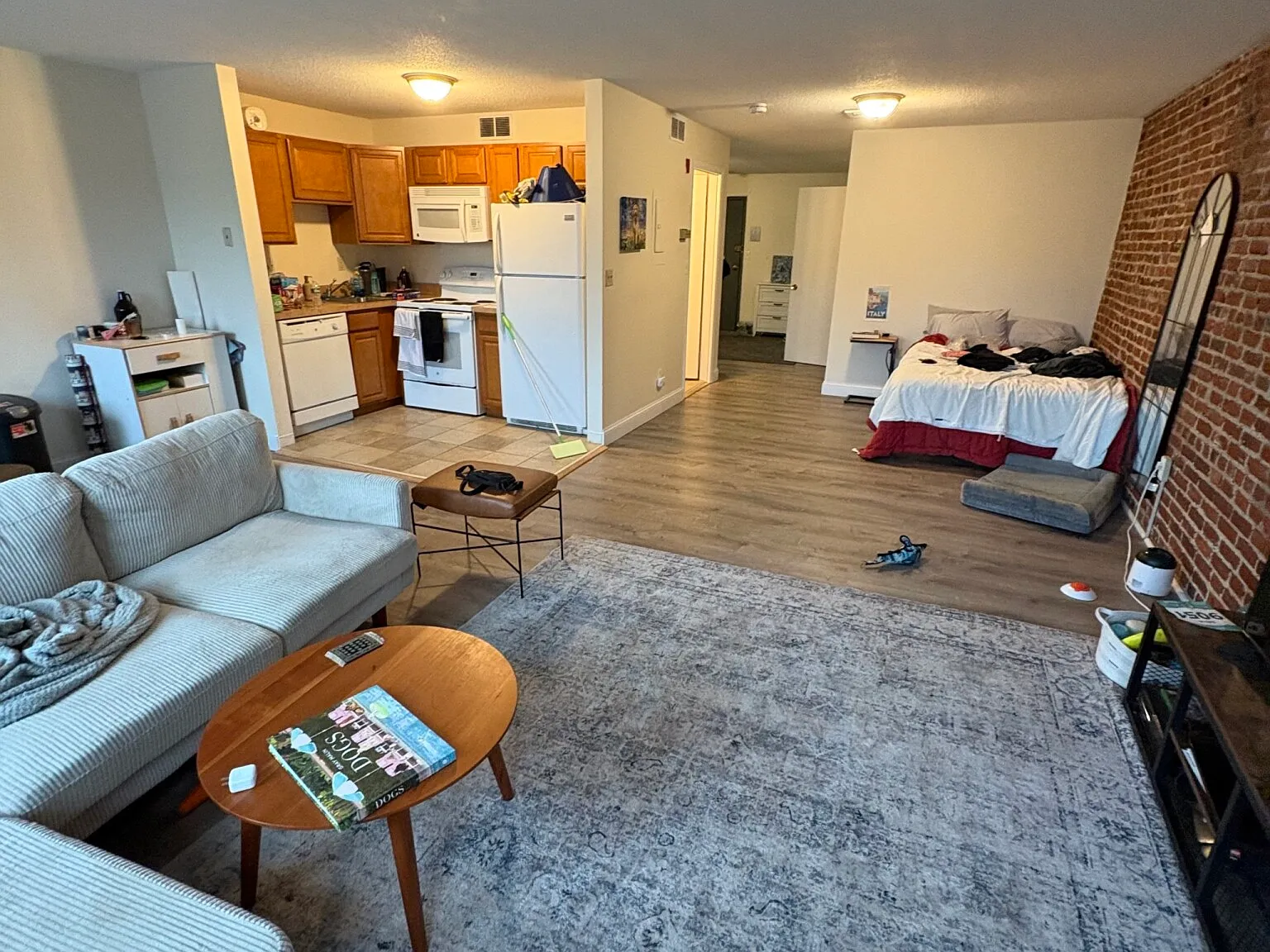 Studio, 450 sqft, $2,300 — Photo 1
