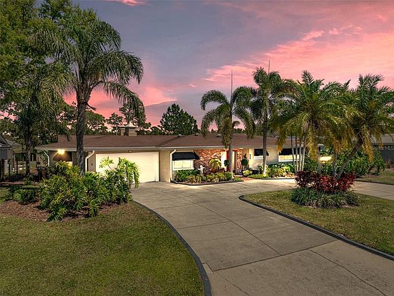5th image of 650 Poinsettia Rd